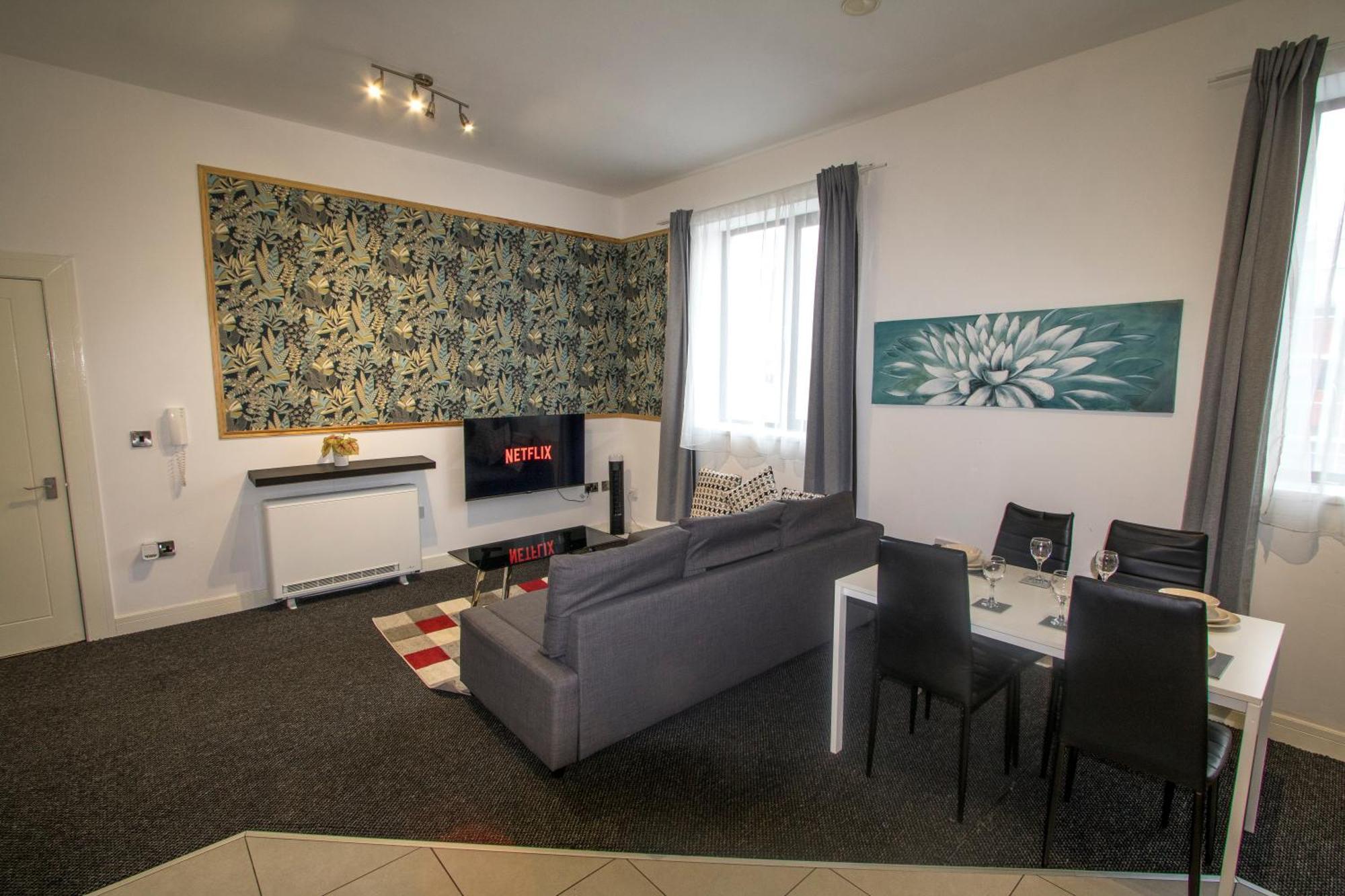 Ideal For Groups - 2 Bedroom Apartment - Free Parking, Transit Links, Close To Stadiums Manchester Luaran gambar